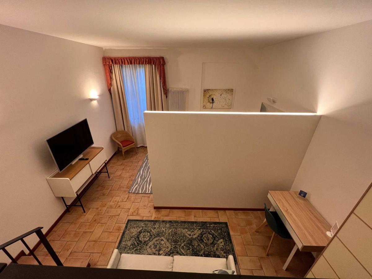 Palazzo Brando - Living Apartments トレヴィーゾ エクステリア 写真
