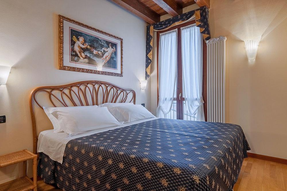 Palazzo Brando - Living Apartments トレヴィーゾ エクステリア 写真