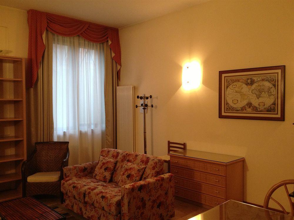 Palazzo Brando - Living Apartments トレヴィーゾ エクステリア 写真