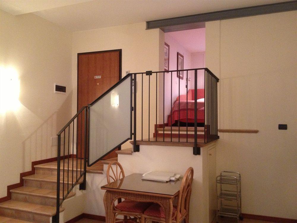 Palazzo Brando - Living Apartments トレヴィーゾ エクステリア 写真