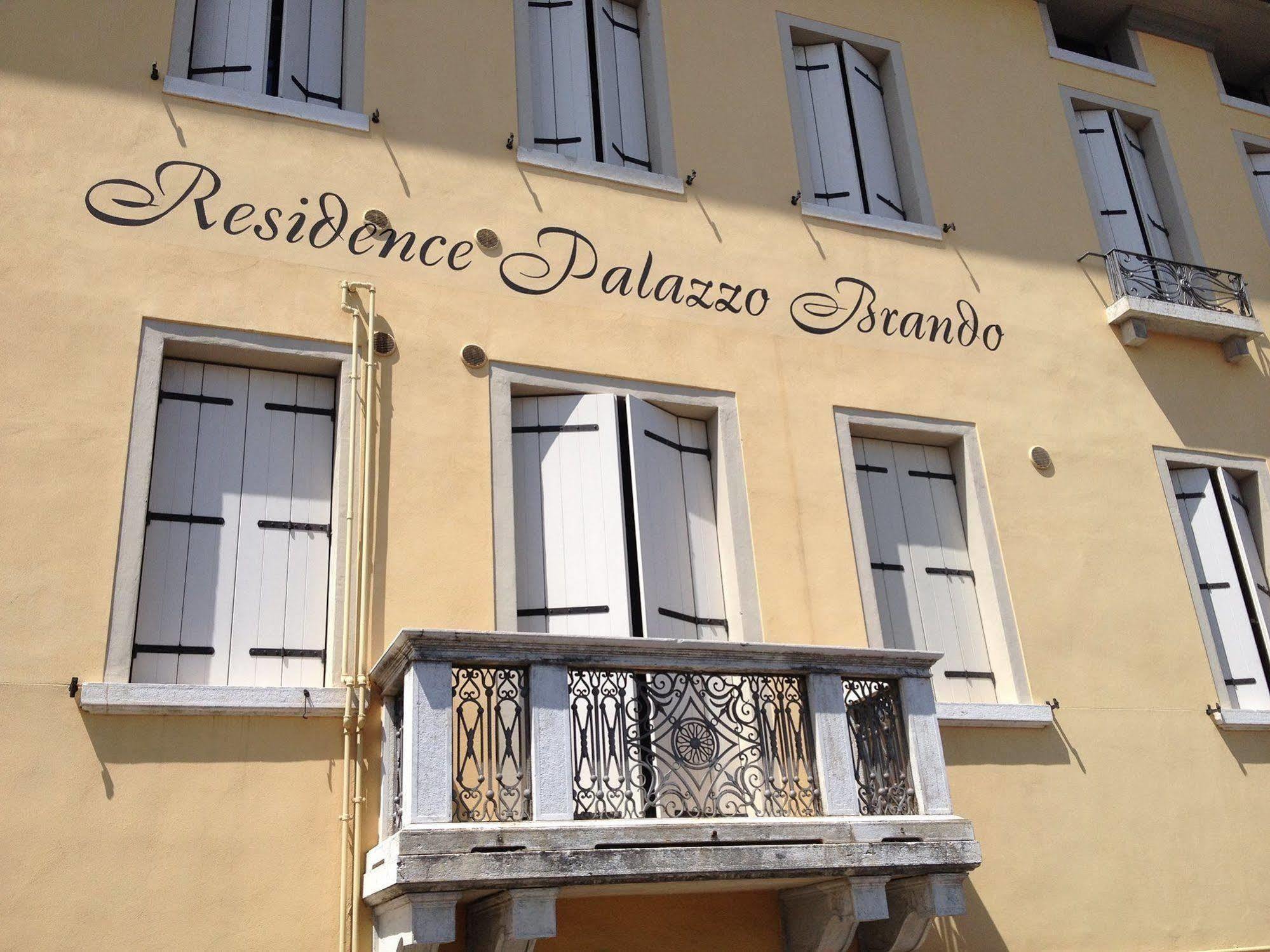 Palazzo Brando - Living Apartments トレヴィーゾ エクステリア 写真